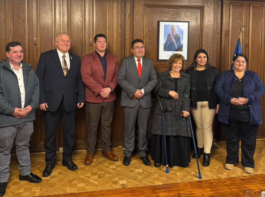 SENADOR MIGUEL BECKER GESTIONA REUNIÓN CON MINISTRA DE BIENES…
