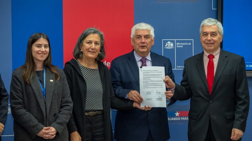 CAJA 18 Y MINSAL FIRMAN CONVENIO PARA REDUCIR LAS LISTAS DE ESPERA…