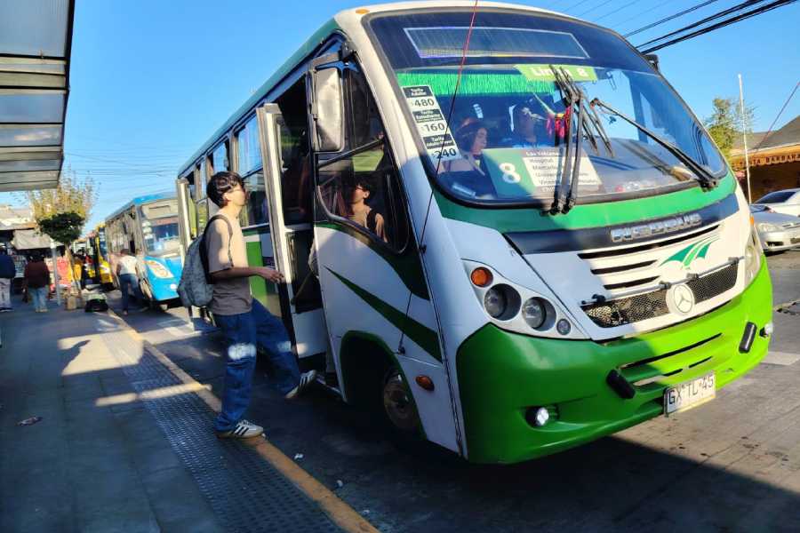 Micros operarán con programación de día feriado en Chillán y Chillán…