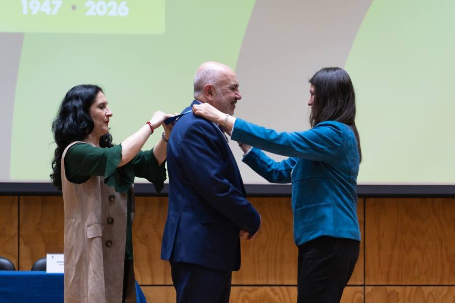 Dr. Benito Umaña inicia nuevo período como rector de la Universidad…