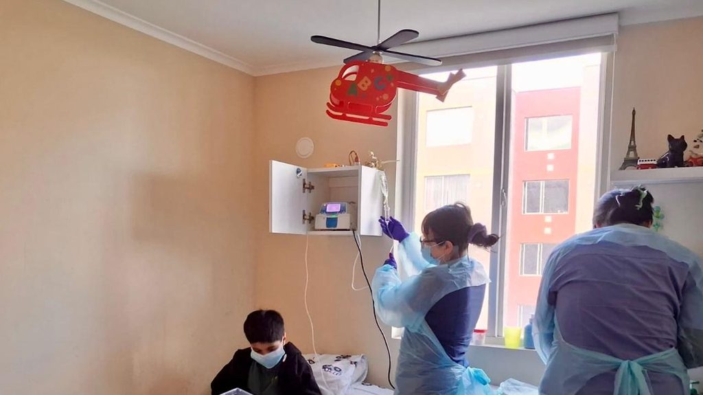 HOSPITALIZACIÓN DOMICILIARIA DEL HOSPITAL HERNÁN HENRÍQUEZ ARAVENA…