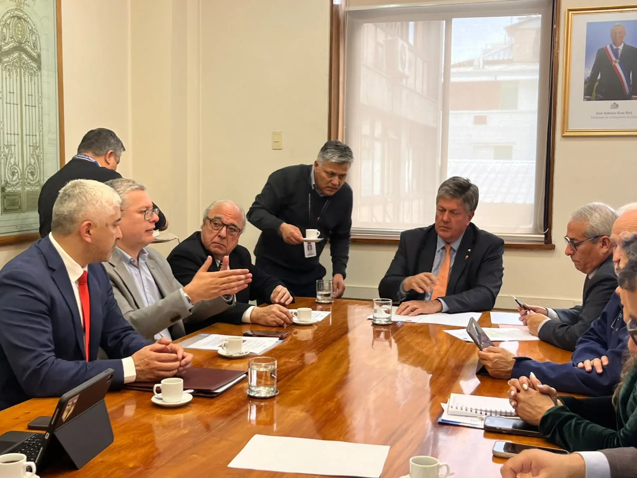 Alcalde Neira gestiona ante el MOP mejoras viales para Labranza y…