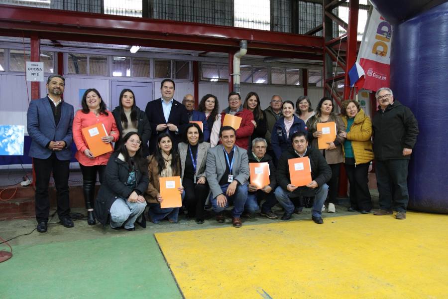 298 familias chillanejas reciben sus escrituras tras concretar el…