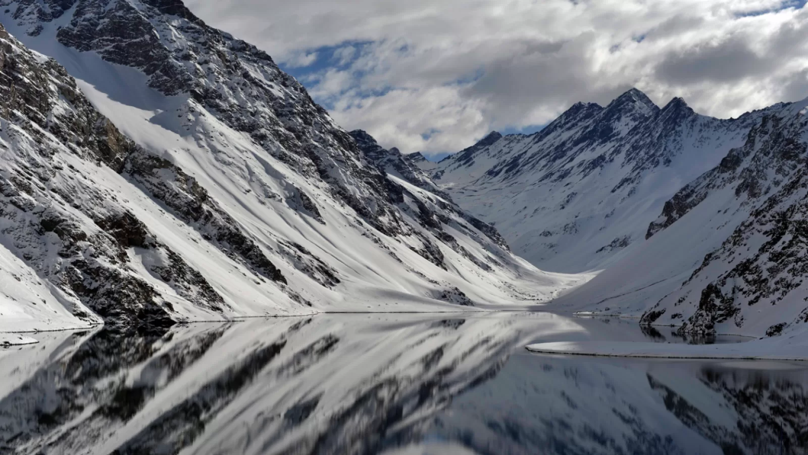 Portillo advierte que avalancha fatal ocurrió fuera del área habilitada