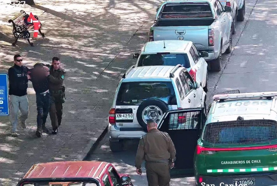 Tras alerta de trabajadores detienen a hombre por portar cuchillo en…