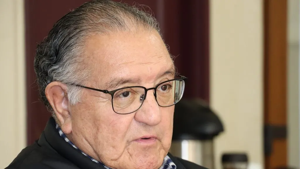SENADOR HUENCHUMILLA RECHAZA RECORTES EN INDAP Y ADVIERTE QUE…